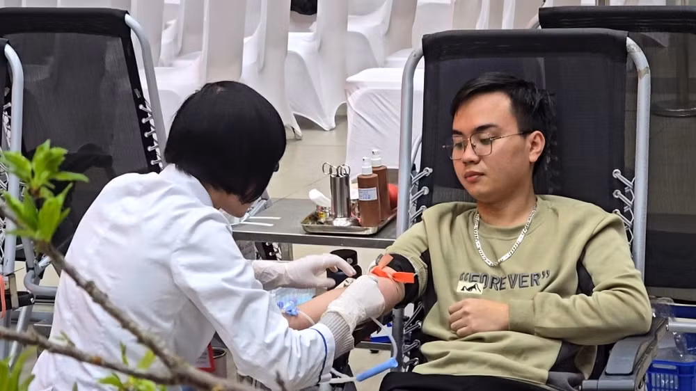 Sau nhiều năm tiếp cận nhận thức của người dân, đến nay, việc hiến máu thời điểm đầu xuân còn được coi là một việc thiện, gieo lộc đầu năm.