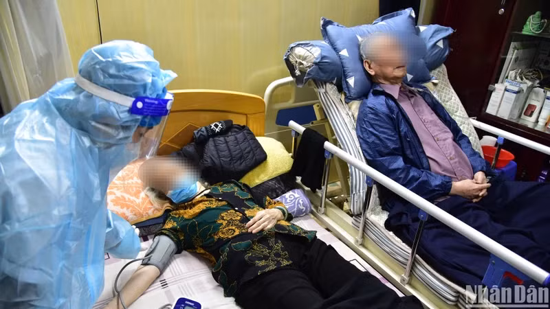 Cục Quản lý Khám, chữa bệnh (Bộ Y tế) yêu cầu tăng cường công tác phát hiện và điều trị bệnh nhân Covid-19.