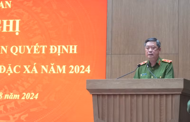 Trung tướng Lê Minh Hùng phát biểu ý kiến tại hội nghị.