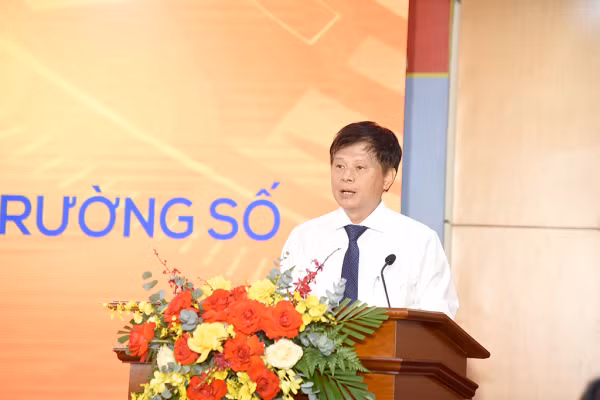 Phó Chủ tịch Hội Nhà báo Việt Nam Trần Trọng Dũng phát biểu khai mạc.