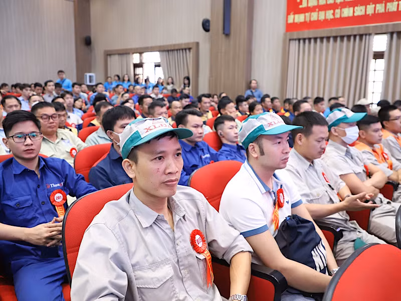 Các thí sinh tham dự cuộc thi.
