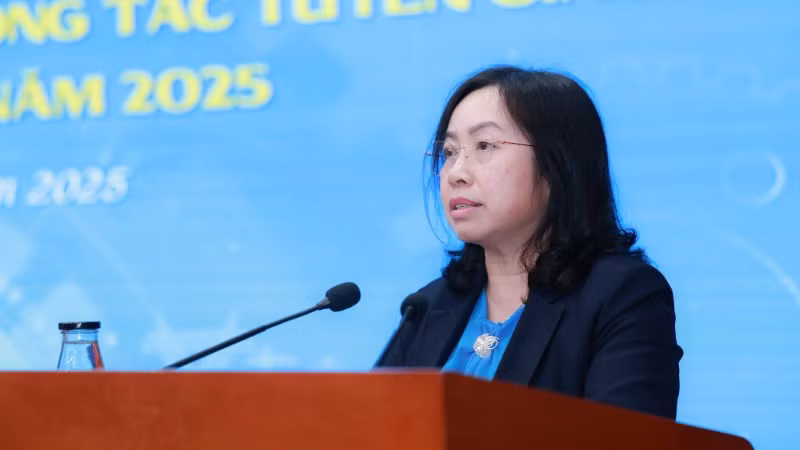 Phó Chủ tịch Thường trực Tổng Liên đoàn Lao động Việt Nam Thái Thu Xương phát biểu khai mạc.