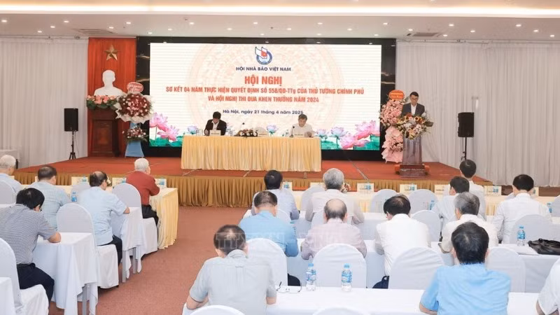 Toàn cảnh hội nghị.