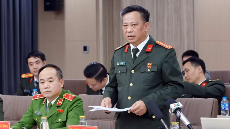 Đại tá Trần Xuân Ánh, Giám đốc Công an tỉnh Thái Bình trả lời câu hỏi về vụ án tại Tạp chí Môi trường và Đô thị Việt Nam.