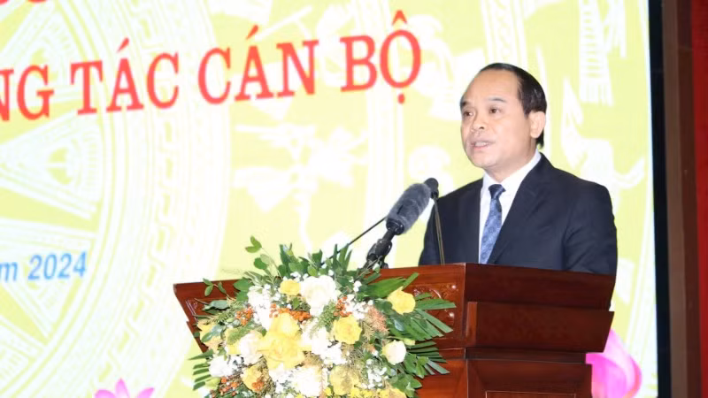 Đồng chí Nguyễn Quốc Đoàn, Ủy viên Trung ương Đảng, Phó Chánh án Tòa án nhân dân tối cao phát biểu nhận nhiệm vụ.