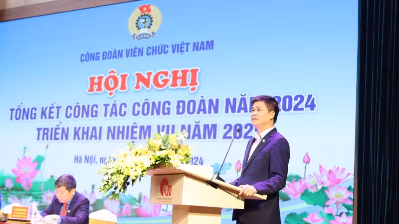 Chủ tịch Công đoàn Viên chức Việt Nam Ngọ Duy Hiểu phát biểu tại hội nghị.