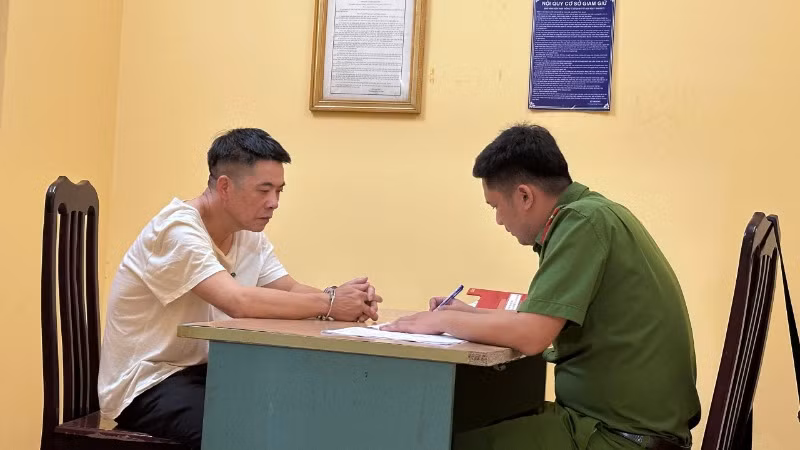 Bị can Nguyễn Xuân Phiến.