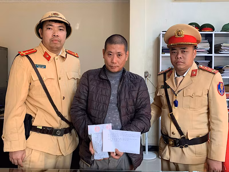 Đối tượng Lý Văn Thắng tại cơ quan chức năng.