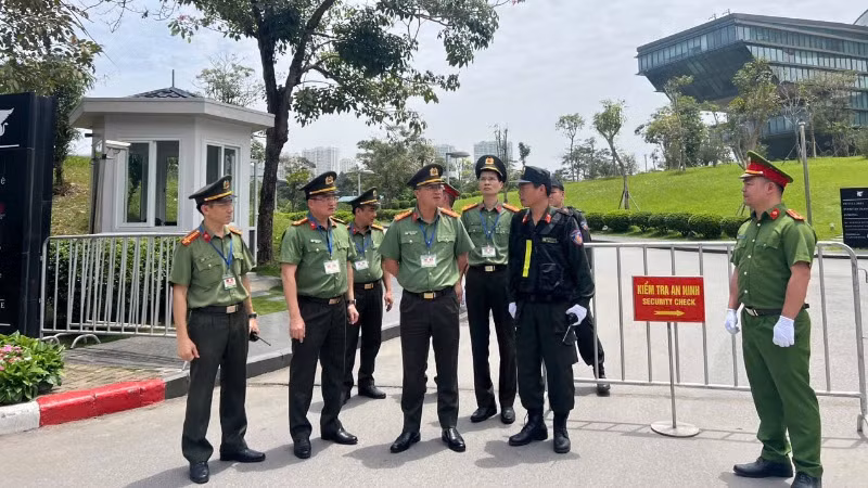 Các đơn vị Công an thành phố đã ứng trực 100% quân số.