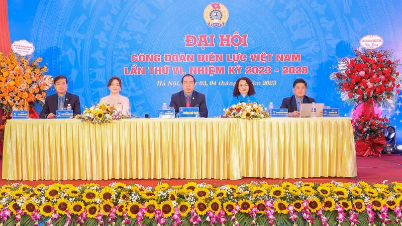 Đoàn Chủ tịch Đại hội. Đoàn Chủ tịch Đại hội.