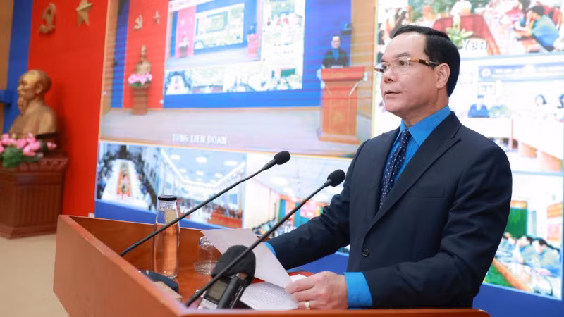 Chủ tịch Tổng Liên đoàn Lao động Việt Nam Nguyễn Đình Khang phát biểu khai mạc.