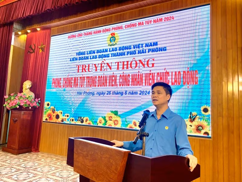 Phó Chủ tịch Liên đoàn Lao động Việt Nam Ngọ Duy Hiểu phát biểu tại chương trình. Phó Chủ tịch Liên đoàn Lao động Việt Nam Ngọ Duy Hiểu phát biểu tại chương trình.
