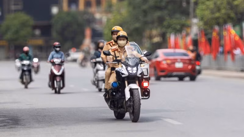 Phòng Cảnh sát giao thông Công an thành phố đóng vai trò quan trọng trong bảo vệ an ninh, an toàn chuyến thăm.