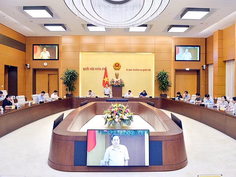 Quang cảnh phiên họp.