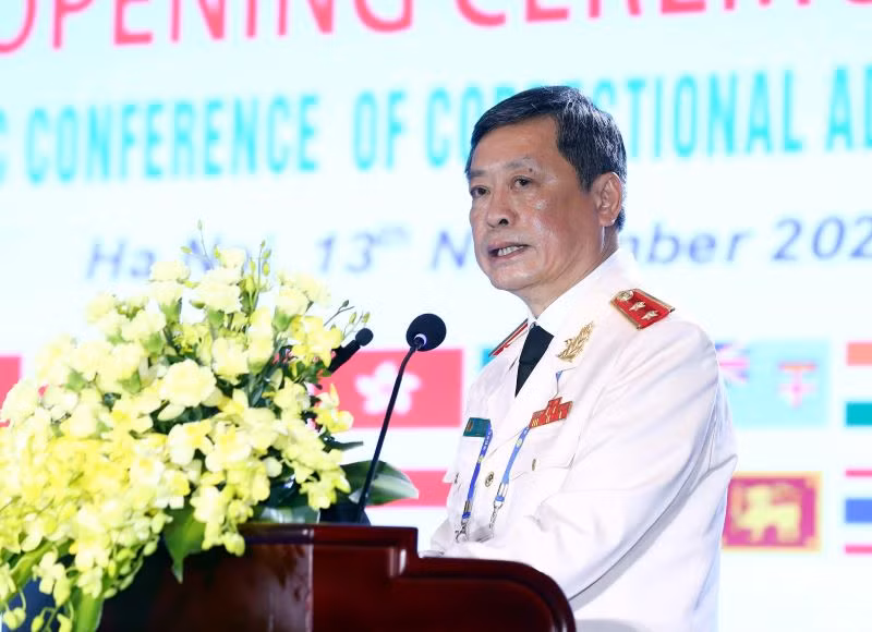 Trung tướng Lê Minh Hùng, Cục trưởng Cục Cảnh sát quản lý trại giam, cơ sở giáo dục bắt buộc, trường giáo dưỡng.