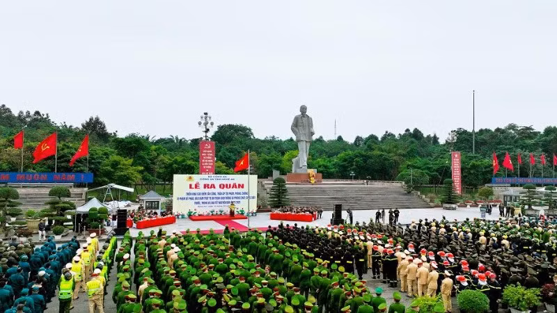Thực hiện Mệnh lệnh của Bộ trưởng Công an, ngày 15/12, công an toàn quốc ra quân bảo vệ tuyệt đối an ninh, an toàn Tết Nguyên đán 2025.
