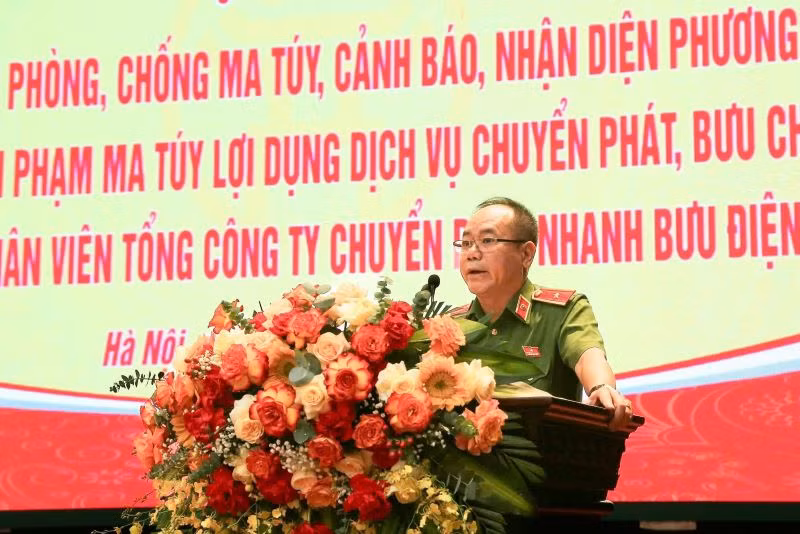 Thiếu tướng Nguyễn Thanh Tùng phát biểu tại hội nghị.