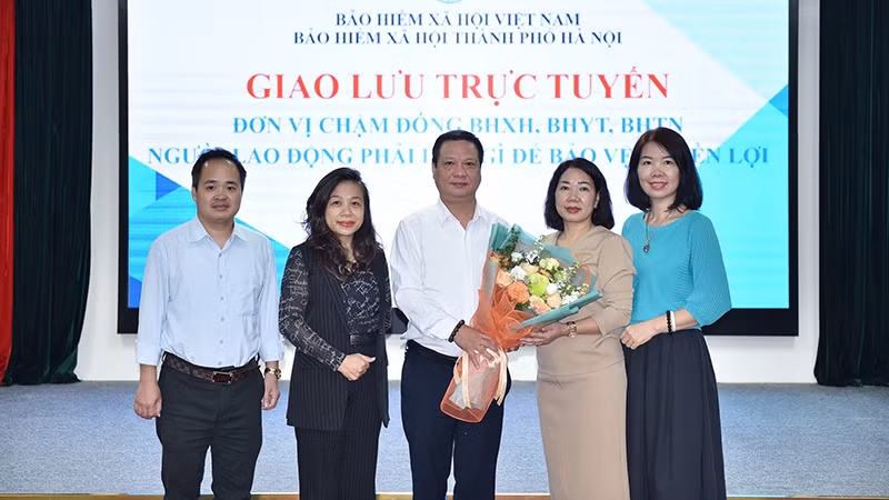 Các đại biểu tham dự giao lưu trực tuyến. (Ảnh: HSS)