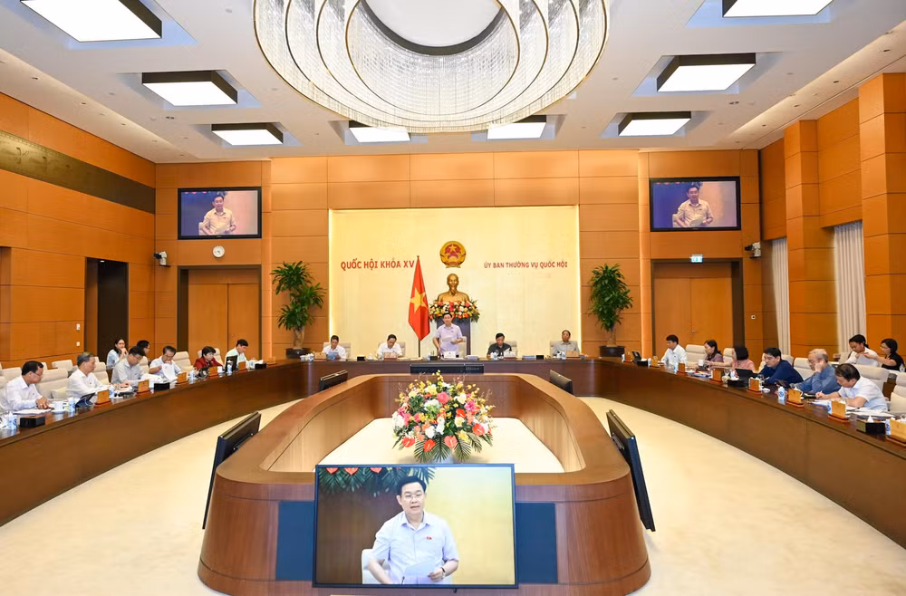 Quang cảnh bế mạc Phiên họp chuyên đề pháp luật tháng 8/2022. (Ảnh: DUY LINH) Quang cảnh bế mạc Phiên họp chuyên đề pháp luật tháng 8/2022. (Ảnh: DUY LINH)
