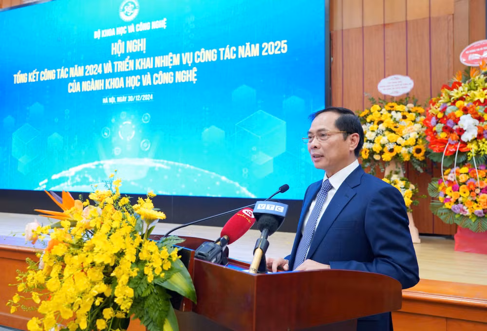 Phó Thủ tướng Bùi Thanh Sơn phát biểu chỉ đạo hội nghị.