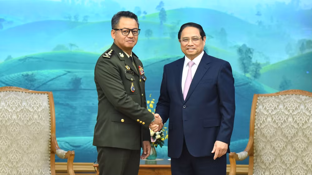 Thủ tướng Phạm Minh Chính và Đại tướng Tea Seiha, Phó Thủ tướng, Bộ trưởng Quốc phòng Campuchia.