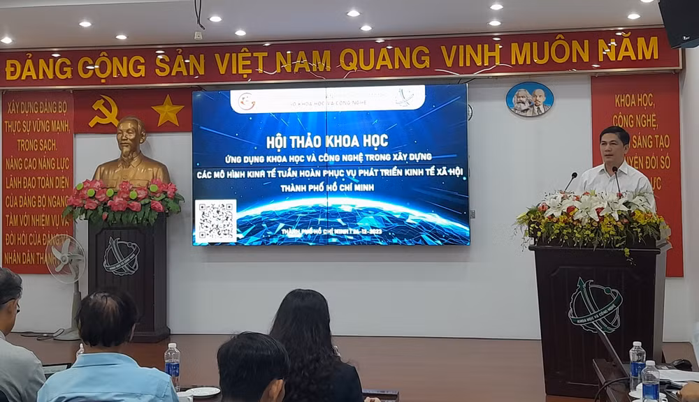 Ông Lê Thanh Minh, Phó Giám đốc Sở Khoa học và Công nghệ Thành phố Hồ Chí Minh phát biểu tại hội thảo. Ông Lê Thanh Minh, Phó Giám đốc Sở Khoa học và Công nghệ Thành phố Hồ Chí Minh phát biểu tại hội thảo.