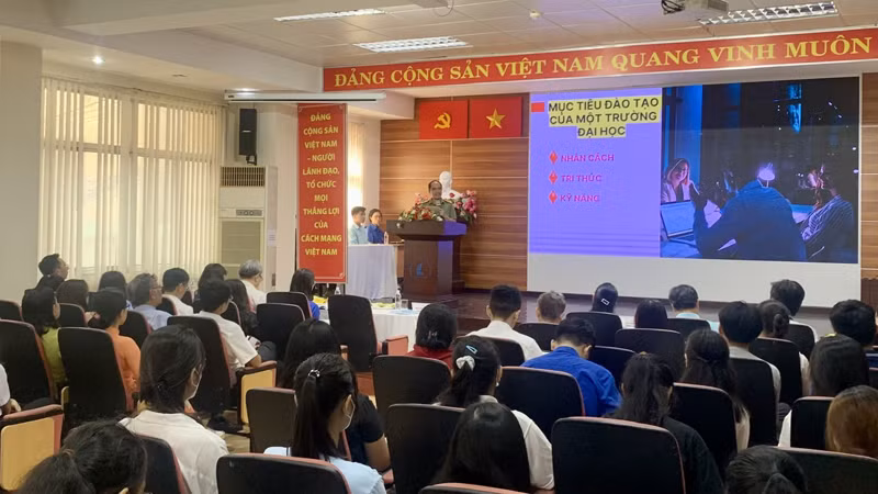 Quang cảnh hội thảo.