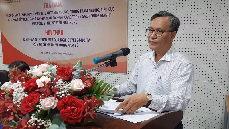 Đại biểu phát biểu tại hội thảo. Đại biểu phát biểu tại hội thảo.