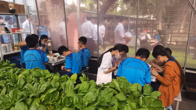 Học sinh Thành phố Hồ Chí Minh trải nghiệm thực tế tại Trung tâm STEAMZone-Công viên phần mềm Quang Trung.
