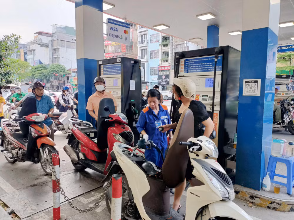 Mức chiết khấu thấp là vấn đề đang gây khó khăn đối với các cửa hàng kinh doanh xăng dầu trong duy trì hoạt động.