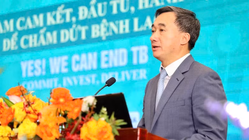 Giáo sư, Tiến sĩ Trần Văn Thuấn, Thứ trưởng Y tế phát biểu tại chương trình. (Ảnh: T.H)