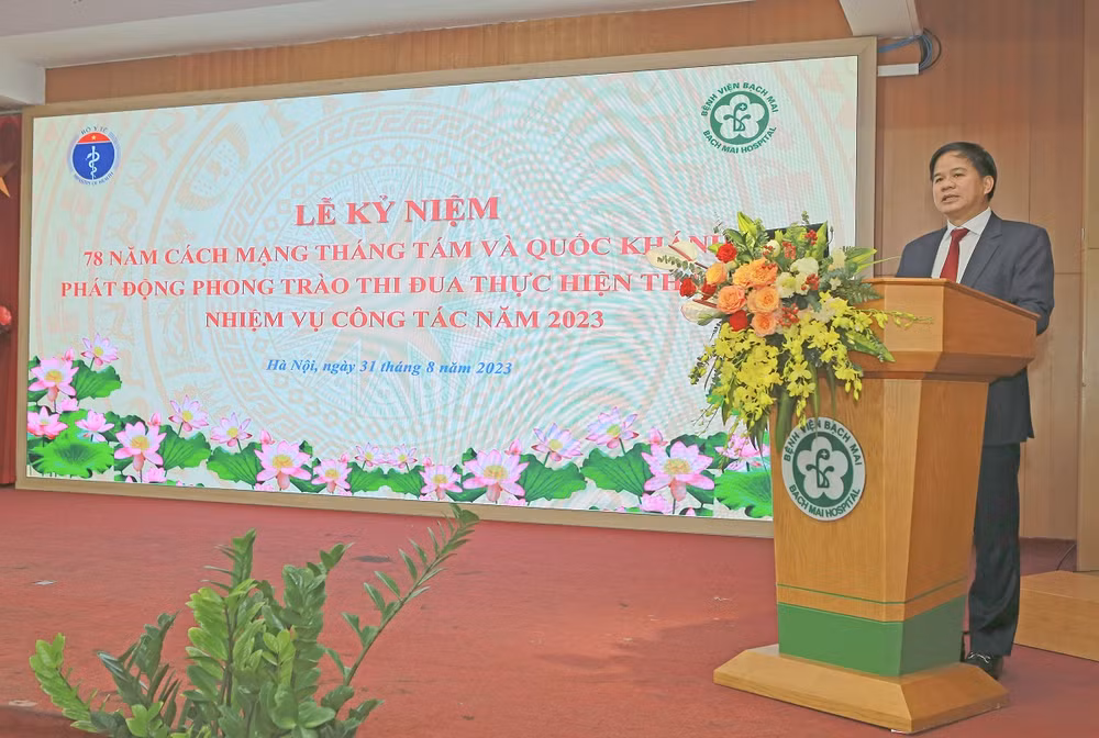Phó Giáo sư, Tiến sĩ Đào Xuân Cơ, Giám đốc Bệnh viện Bạch Mai phát biểu.