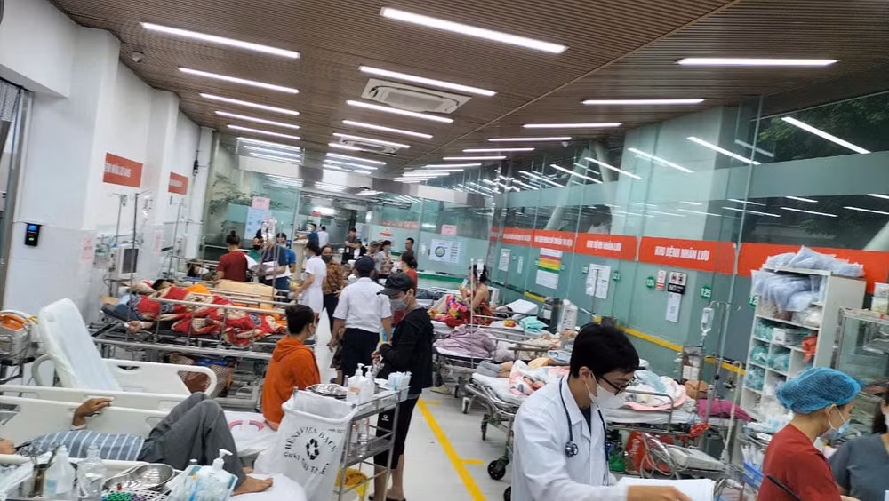 Trung tâm A9 vẫn tiếp nhận bệnh nhân cấp cứu. Trung tâm A9 vẫn tiếp nhận bệnh nhân cấp cứu.