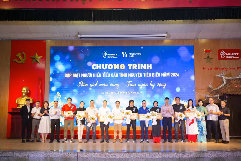 Tôn vinh người hiến tiểu cầu tiêu biểu 2024. Tôn vinh người hiến tiểu cầu tiêu biểu 2024.