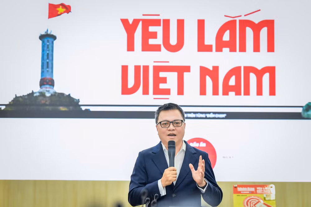 Tổng Biên tập Lê Quốc Minh chia sẻ về dự án.