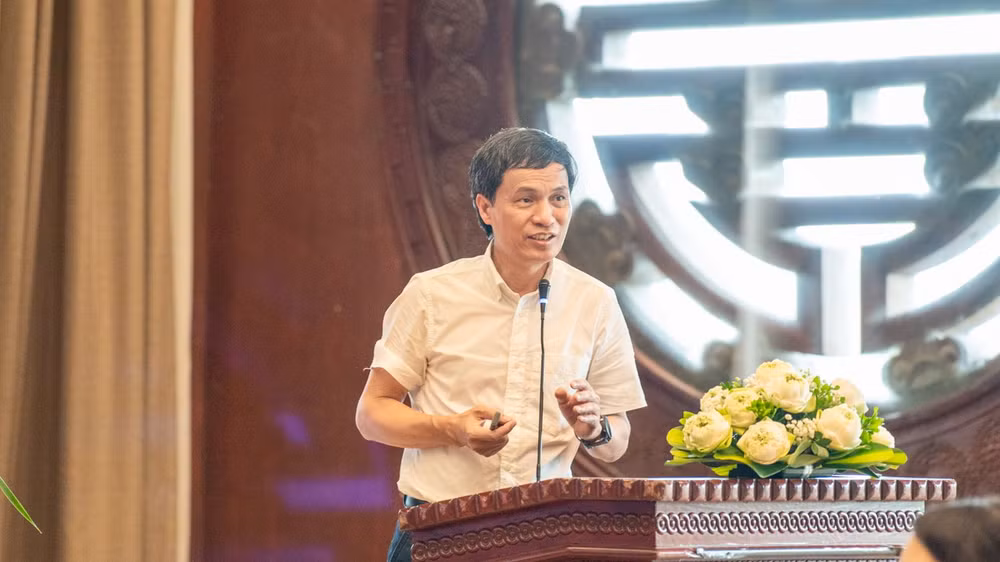 Phó Giáo sư, Tiến sĩ Đồng Văn Hệ, Giám đốc Trung tâm Điều phối ghép tạng quốc gia, Phó Giám đốc Bệnh viện Hữu nghị Việt Đức chia sẻ về công tác vận động hiến tặng mô, tạng. Phó Giáo sư, Tiến sĩ Đồng Văn Hệ, Giám đốc Trung tâm Điều phối ghép tạng quốc gia, Phó Giám đốc Bệnh viện Hữu nghị Việt Đức chia sẻ về công tác vận động hiến tặng mô, tạng.