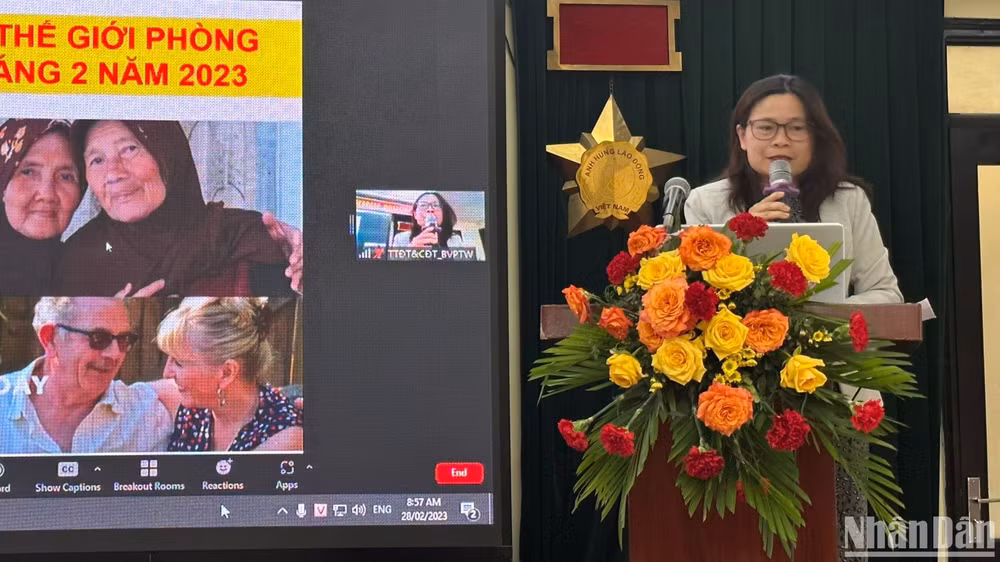 Tiến sĩ, bác sĩ Nguyễn Thị Bích Ngọc, Trưởng khoa Hô hấp, Bệnh viện Phổi Trung ương.