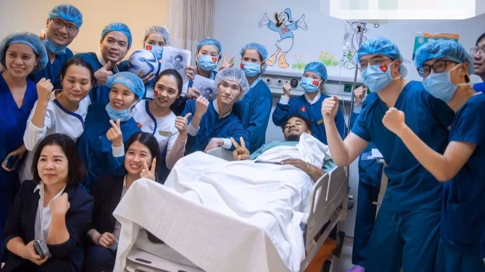 Nguyễn Xuân Son đã trải qua cuộc phẫu thuật an toàn.