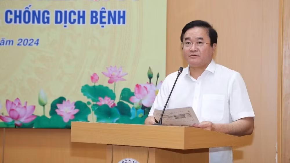 Tiến sĩ Hoàng Minh Đức, Cục trưởng Cục Y tế dự phòng.