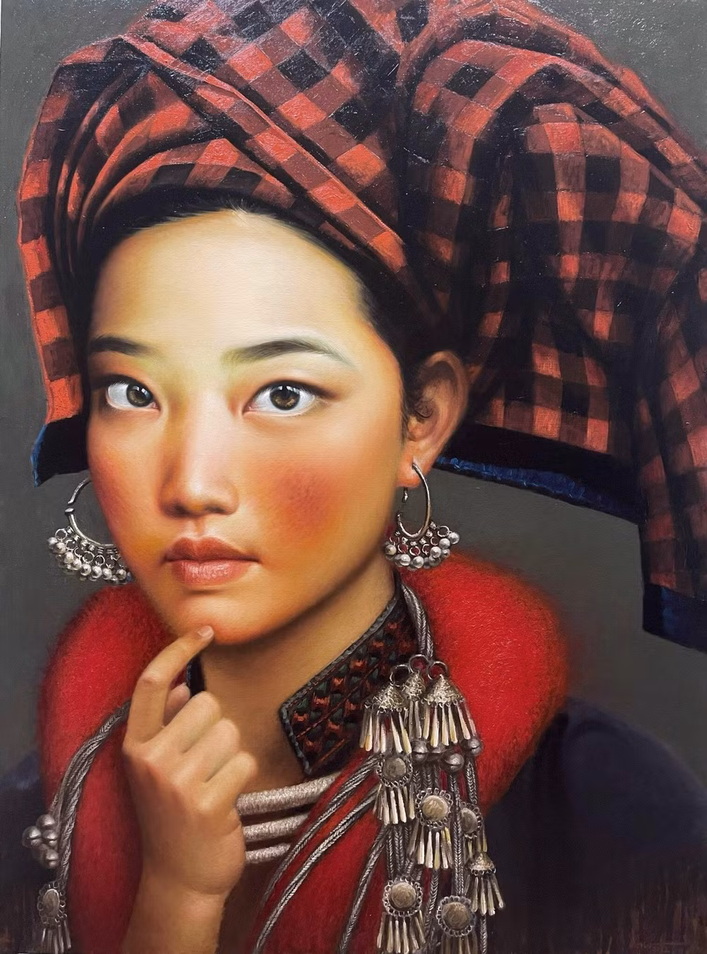 Hoạ sĩ Lê Thế Anh là người vẽ nhiều về đề tài chân dung người dân miền núi.