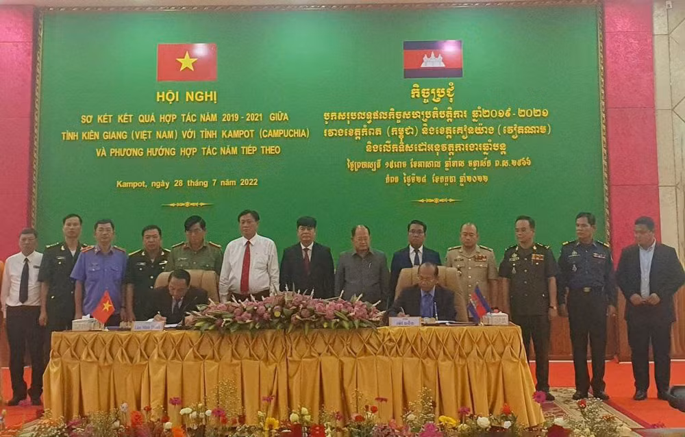 Các địa phương của Việt Nam và Campuchia tăng cường hợp tác ảnh 1