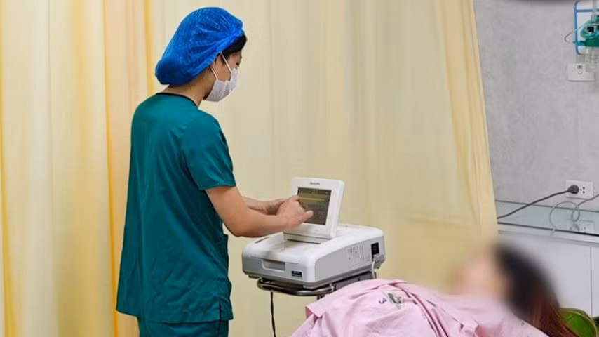 Sản phụ cần được theo dõi thai kỳ tại cơ sở y tế uy tín.