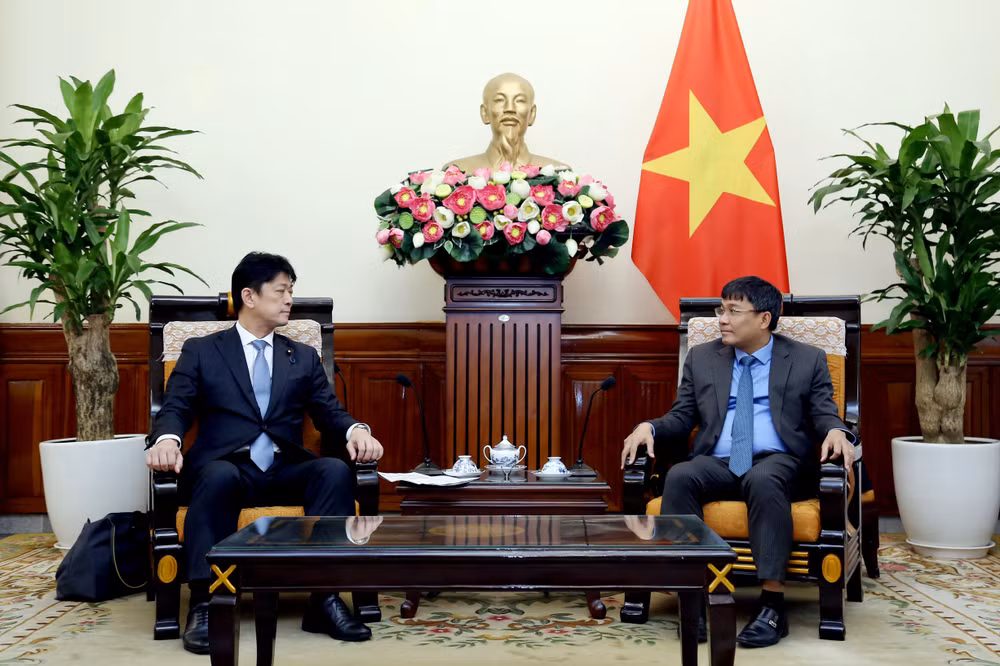 Quang cảnh cuộc hội đàm. Quang cảnh cuộc hội đàm.