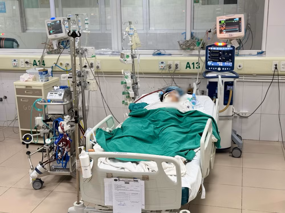 Bác sĩ cảnh báo khi thấy có triệu chứng cúm B nặng lên, phải đến ngay cơ sở y tế, tránh biến chứng nặng nề.