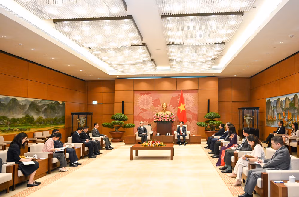 Quang cảnh cuộc tiếp tại Nhà Quốc hội. (Ảnh: DUY LINH) Quang cảnh cuộc tiếp tại Nhà Quốc hội. (Ảnh: DUY LINH)