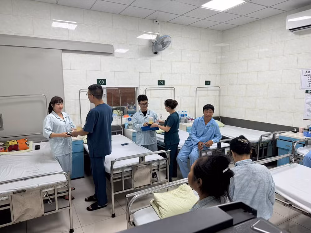 Các suất ăn phục vụ người bệnh. Các suất ăn phục vụ người bệnh.