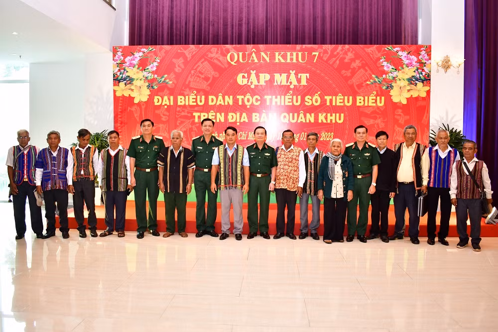 Các đại biểu tham gia buổi gặp mặt.