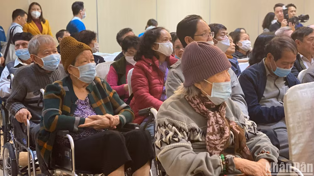 Người cao tuổi tại Việt Nam có nhiều bệnh lý nền phối hợp. Người cao tuổi tại Việt Nam có nhiều bệnh lý nền phối hợp.