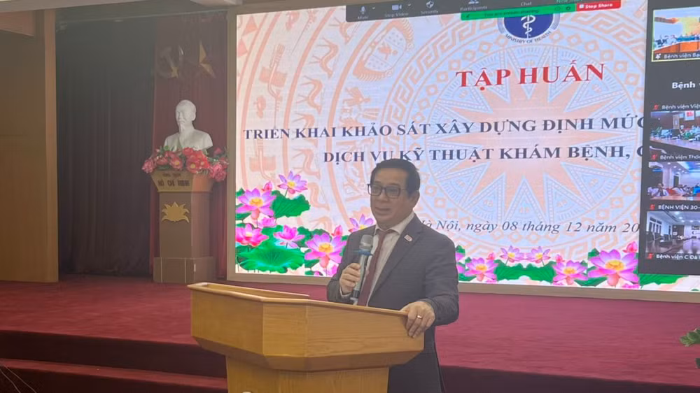 Phó Giáo sư, Tiến sĩ Lương Ngọc Khuê, Cục trưởng Cục Quản lý Khám, chữa bệnh, Bộ Y tế phát biểu tại buổi tập huấn. Phó Giáo sư, Tiến sĩ Lương Ngọc Khuê, Cục trưởng Cục Quản lý Khám, chữa bệnh, Bộ Y tế phát biểu tại buổi tập huấn.