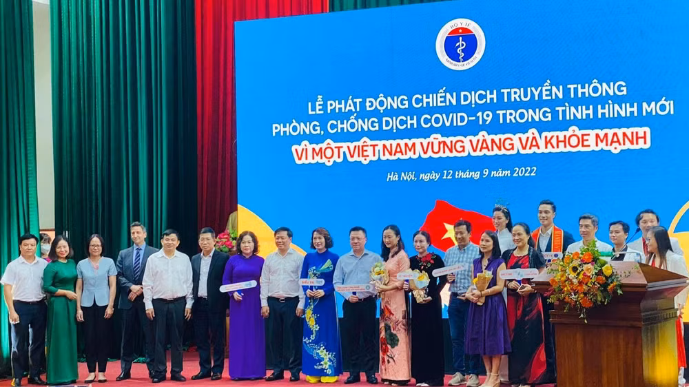 Các đại biểu tham dự lễ phát động chiến dịch. Các đại biểu tham dự lễ phát động chiến dịch.